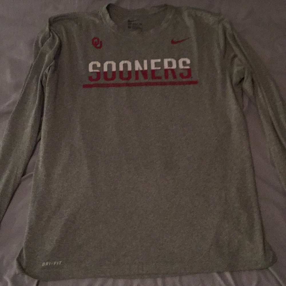 Nike Men’s dri fit Oklahoma Sooners shirt L